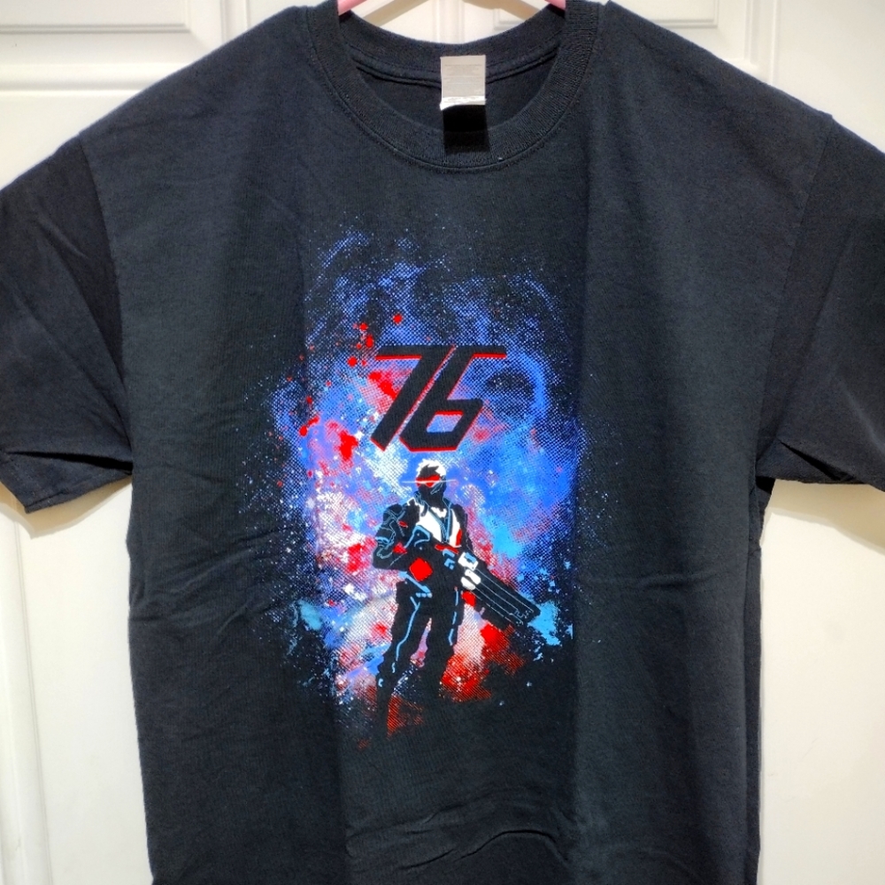 Overwatch 76 T-shirt Size Large Anime Manga